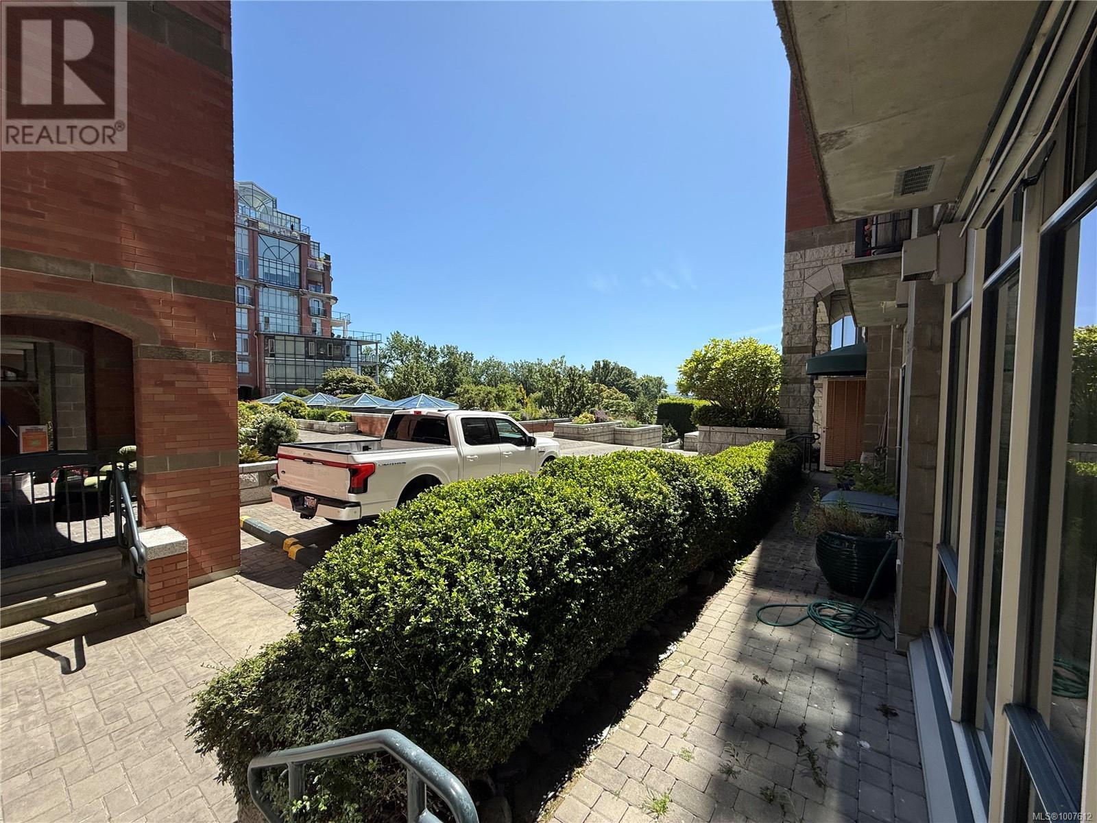 Photo 13 of 14 21 Dallas Rd, Victoria BC