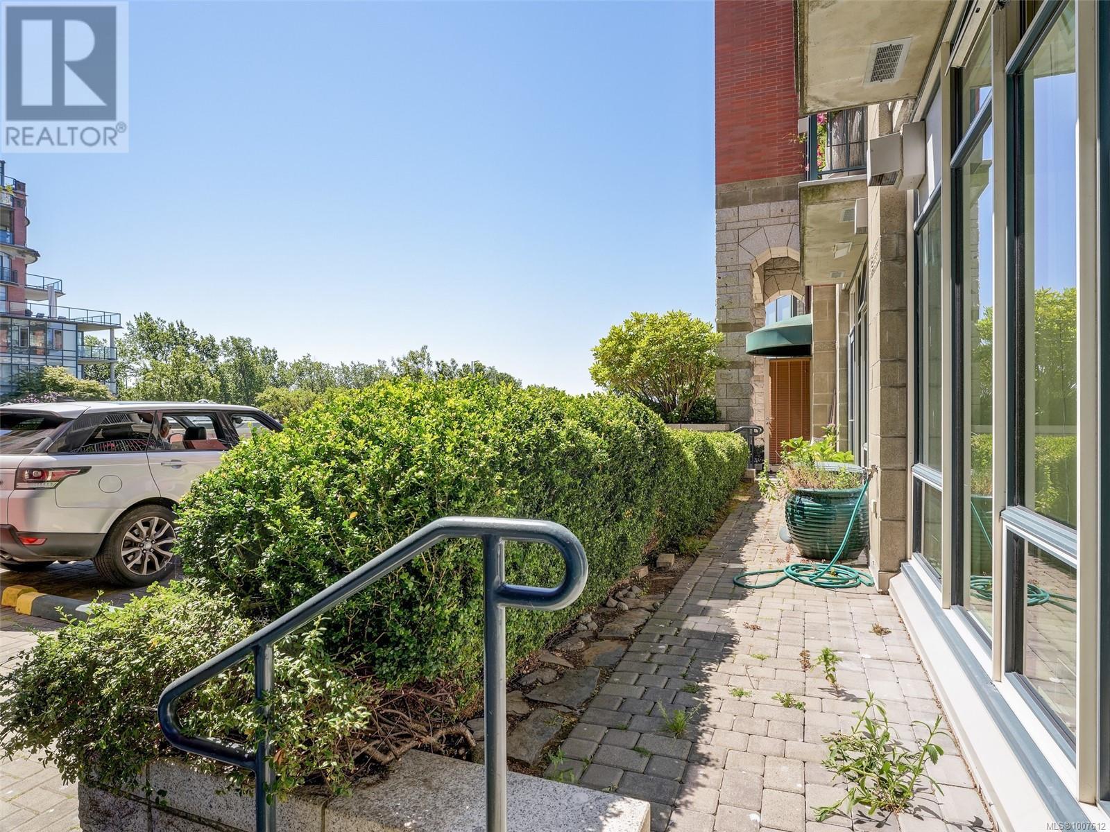Photo 37 of 14 21 Dallas Rd, Victoria BC