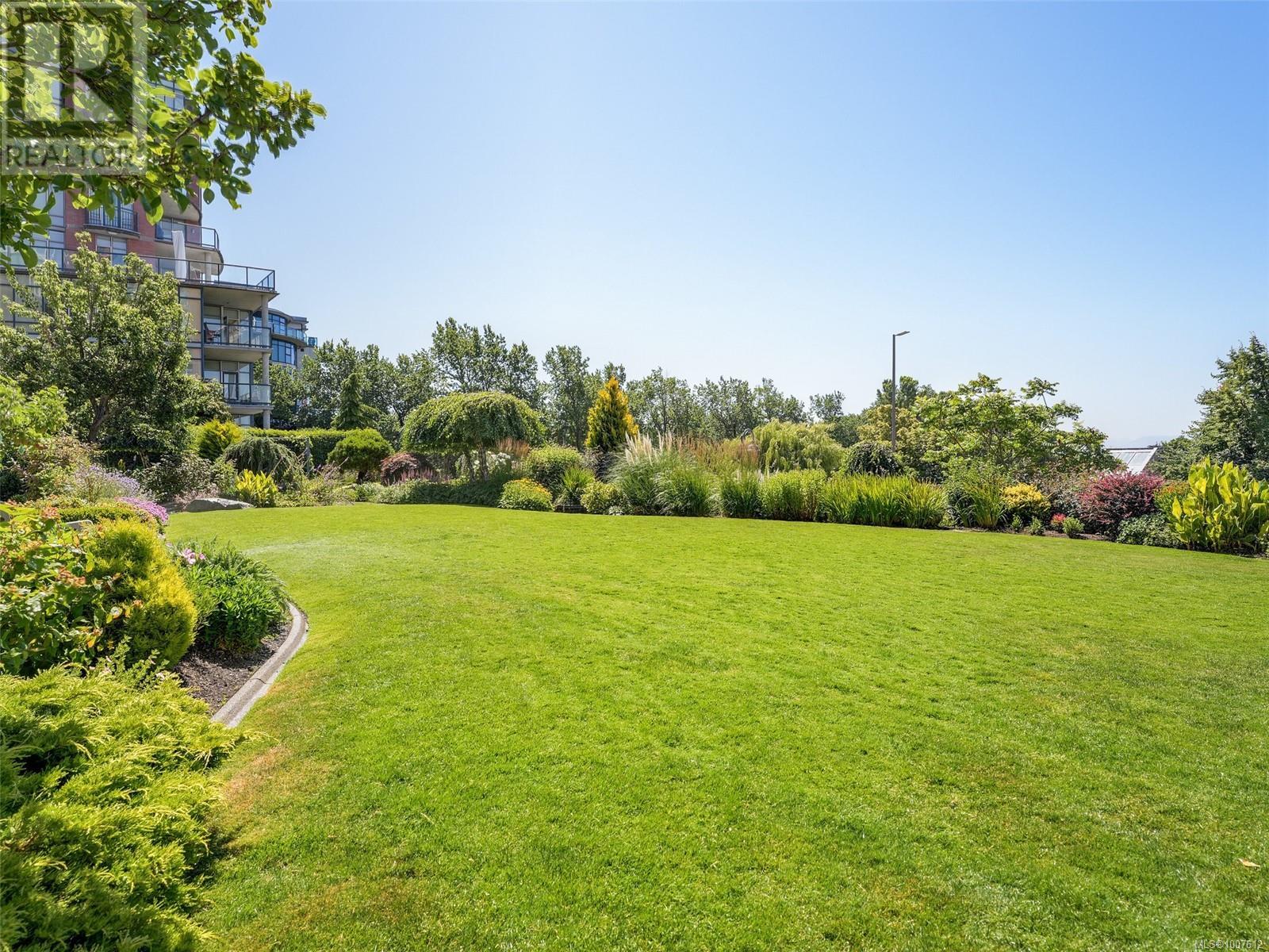 Photo 38 of 14 21 Dallas Rd, Victoria BC