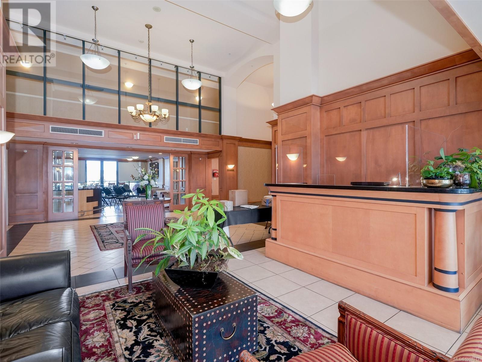 Photo 8 of 14 21 Dallas Rd, Victoria BC