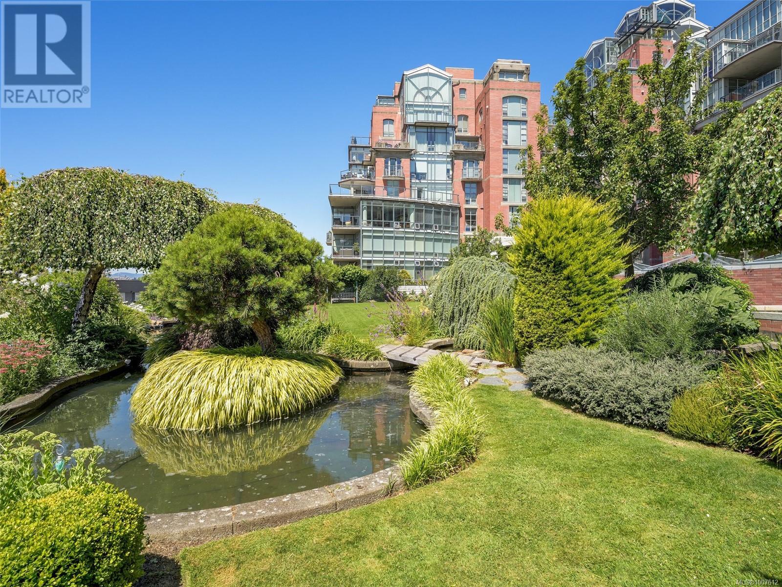Photo 41 of 14 21 Dallas Rd, Victoria BC