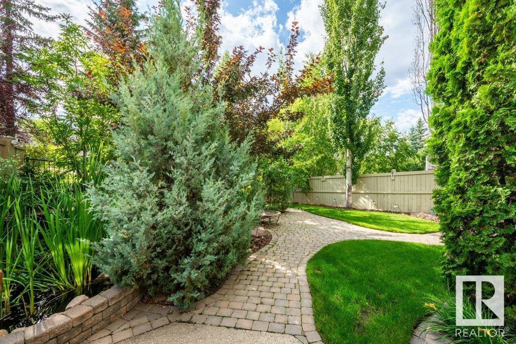 Photo 10 of 1320 119 A St Nw, Edmonton AB