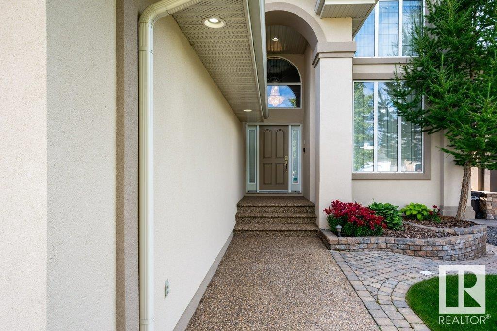Photo 2 of 1320 119 A St Nw, Edmonton AB