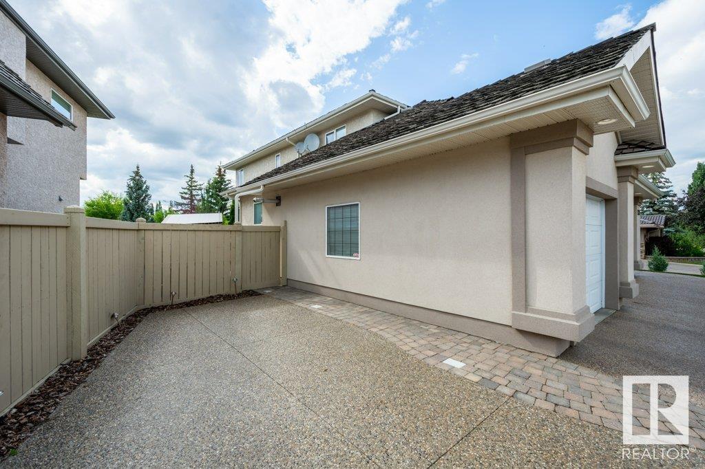 Photo 5 of 1320 119 A St Nw, Edmonton AB