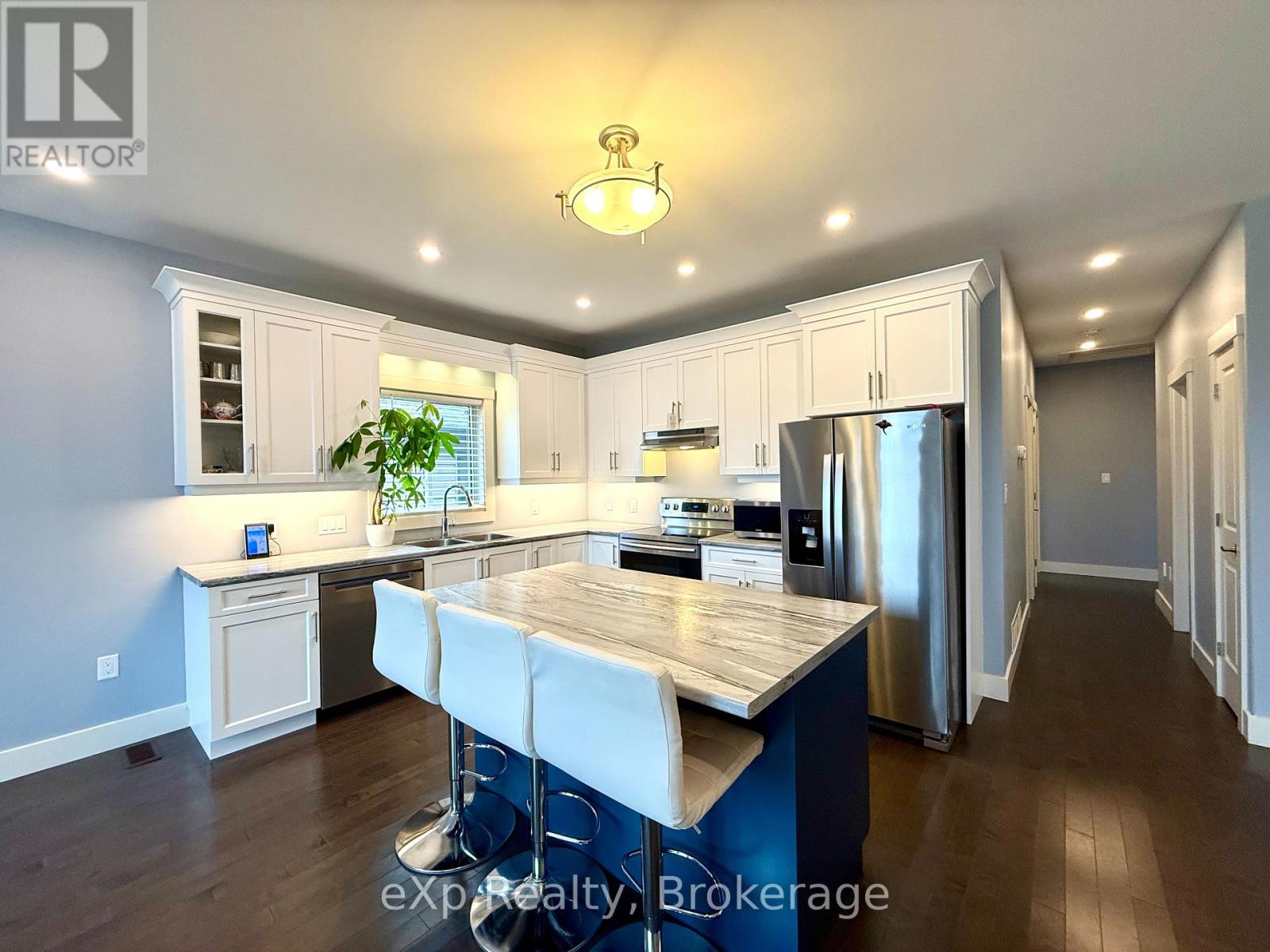 Photo 10 of 161 17th Ave A, Hanover ON