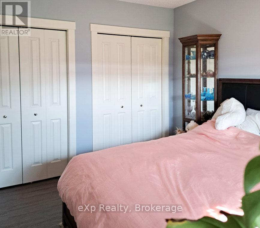 Photo 26 of 161 17th Ave A, Hanover ON