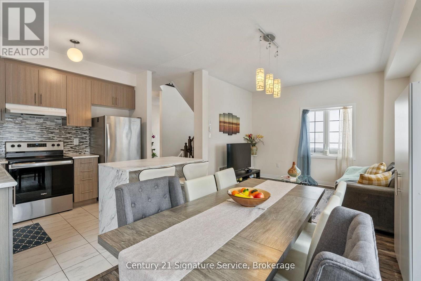 Photo 25 of 42 Bedford Estates Crescent, Barrie ON