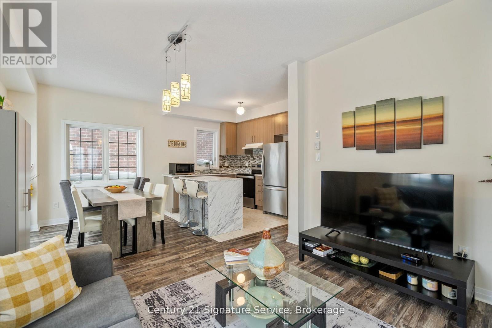 Photo 21 of 42 Bedford Estates Crescent, Barrie ON