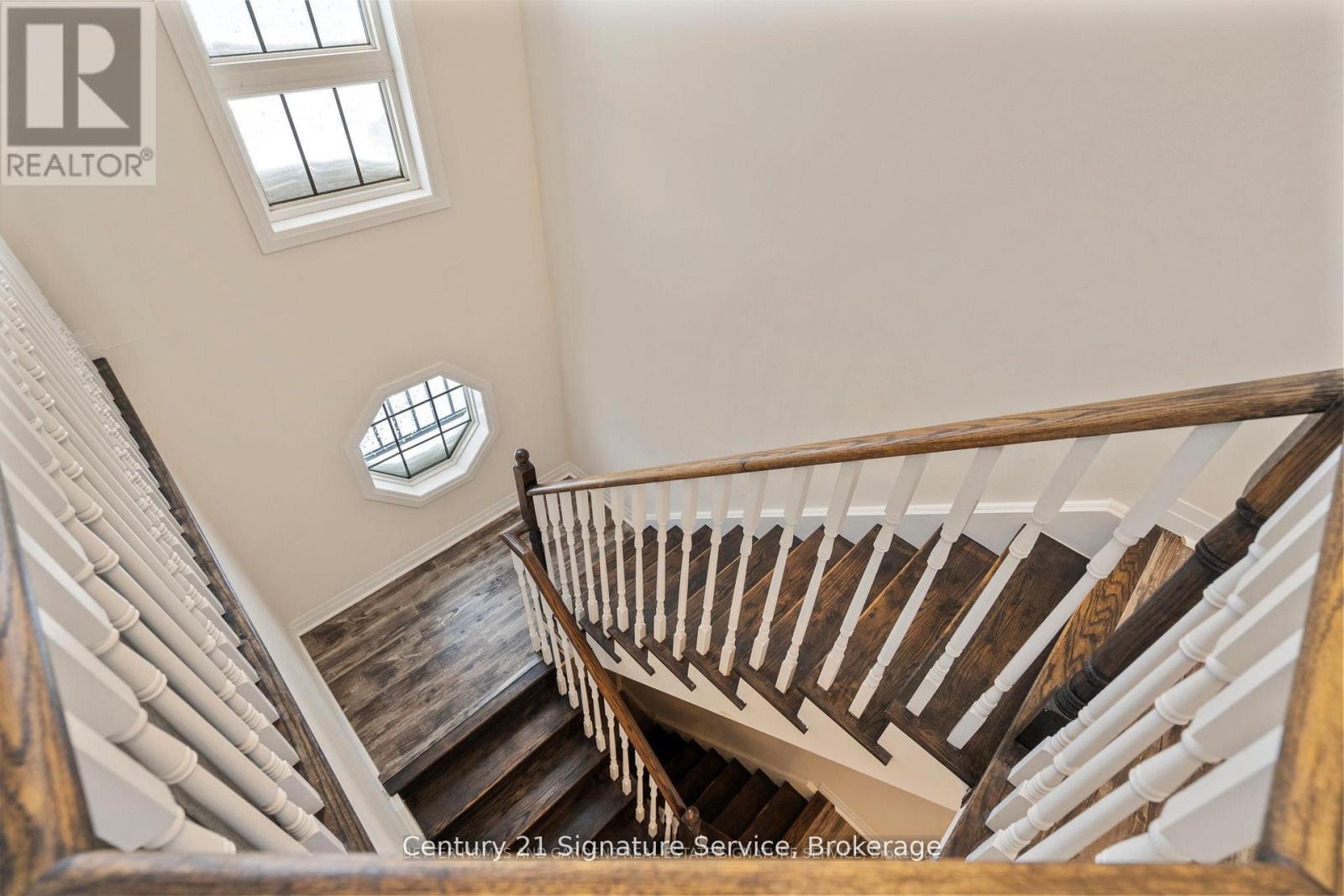Photo 19 of 42 Bedford Estates Crescent, Barrie ON