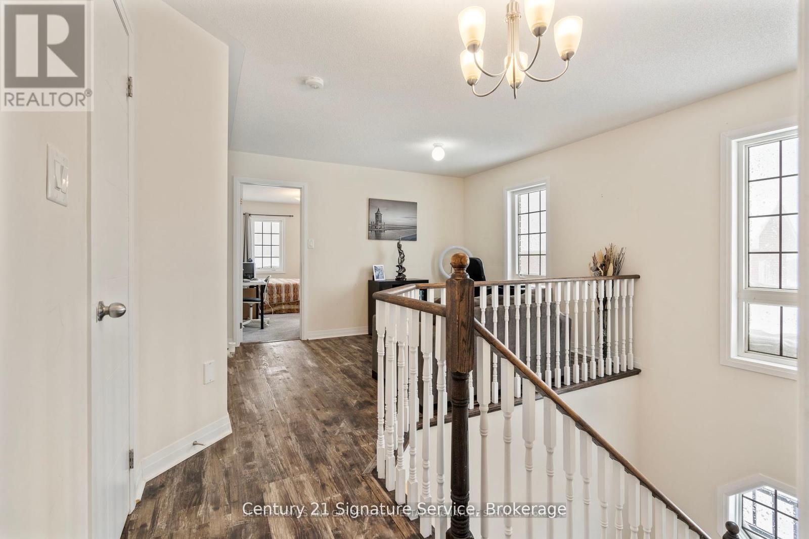 Photo 30 of 42 Bedford Estates Crescent, Barrie ON