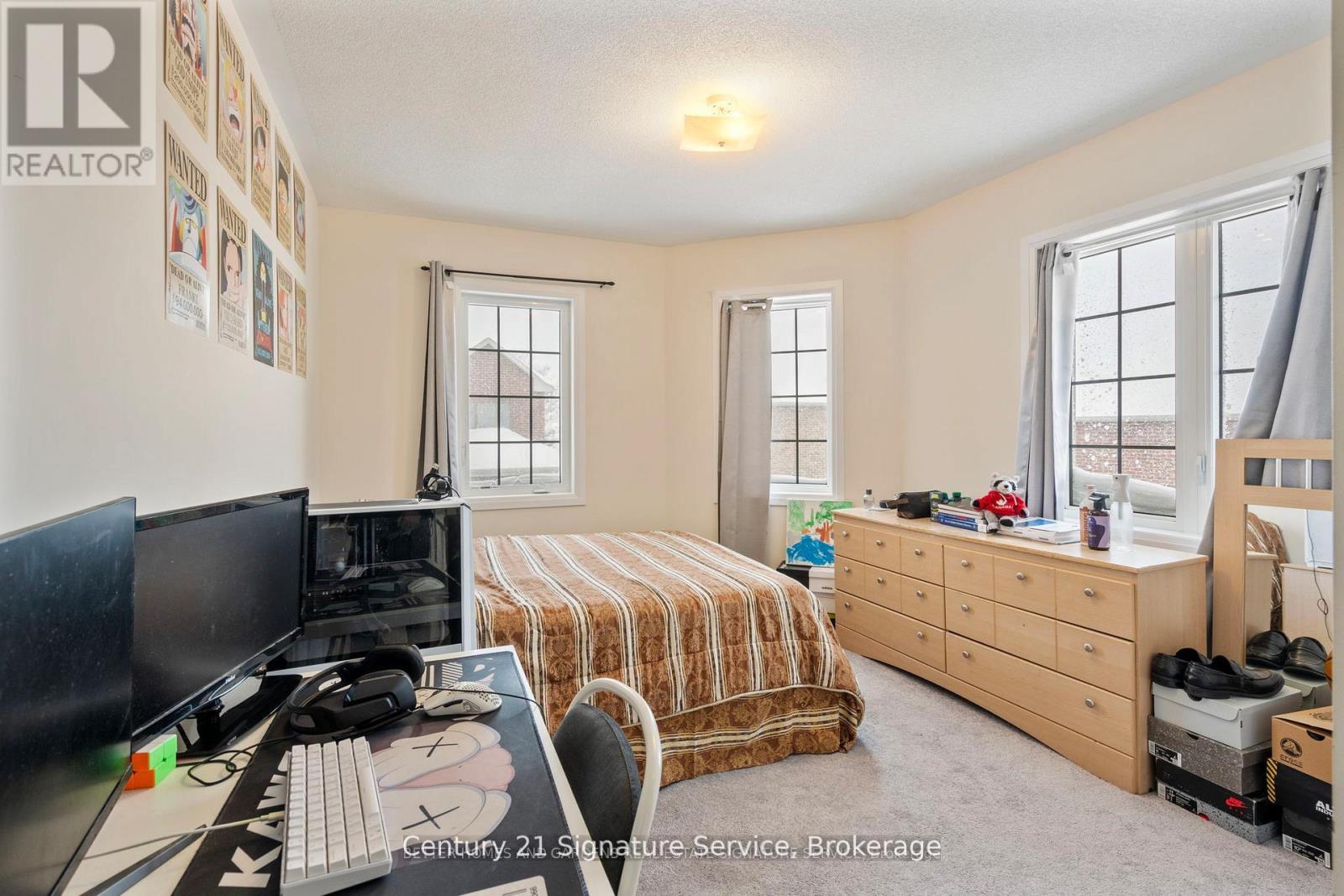 Photo 5 of 42 Bedford Estates Crescent, Barrie ON