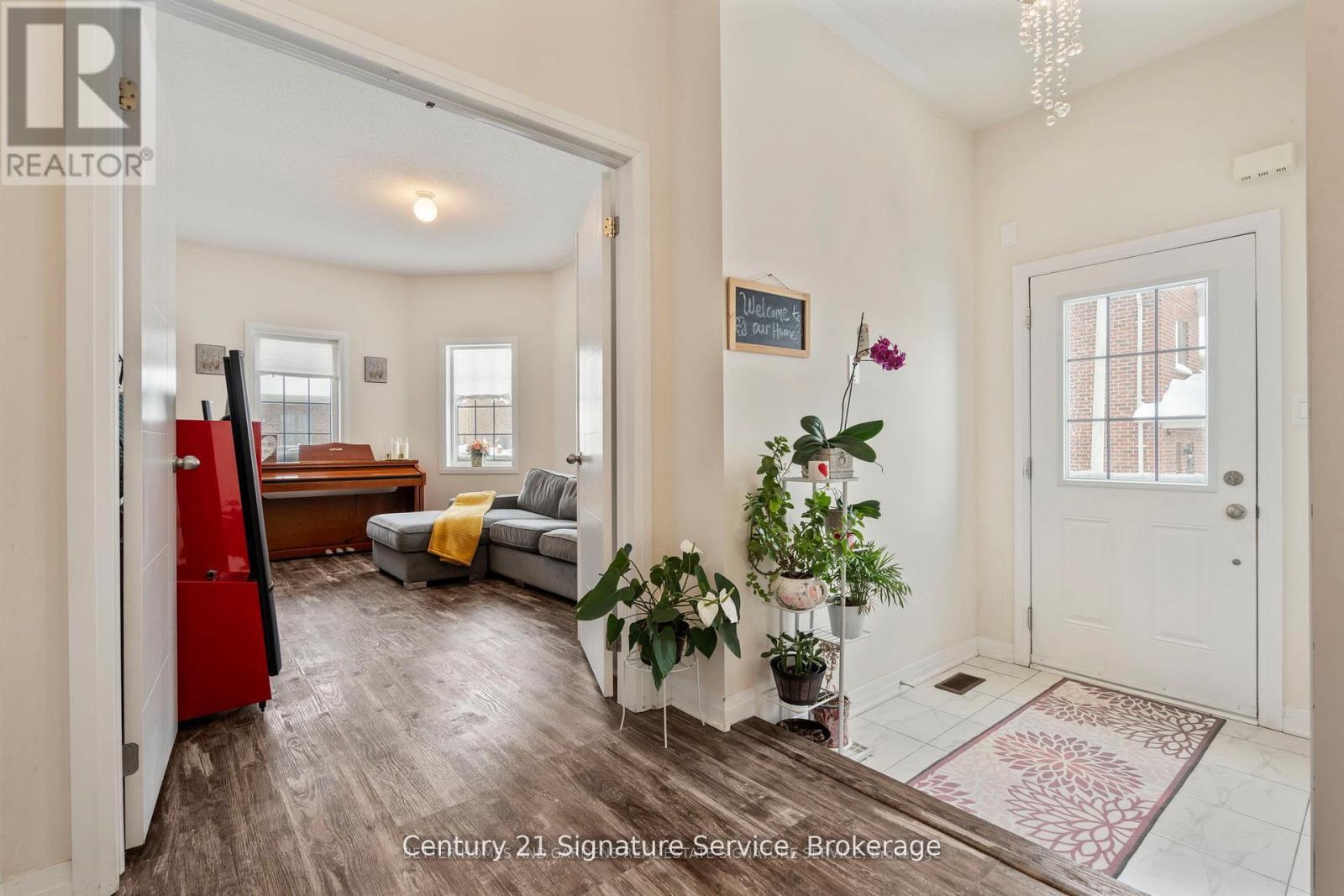 Photo 31 of 42 Bedford Estates Crescent, Barrie ON