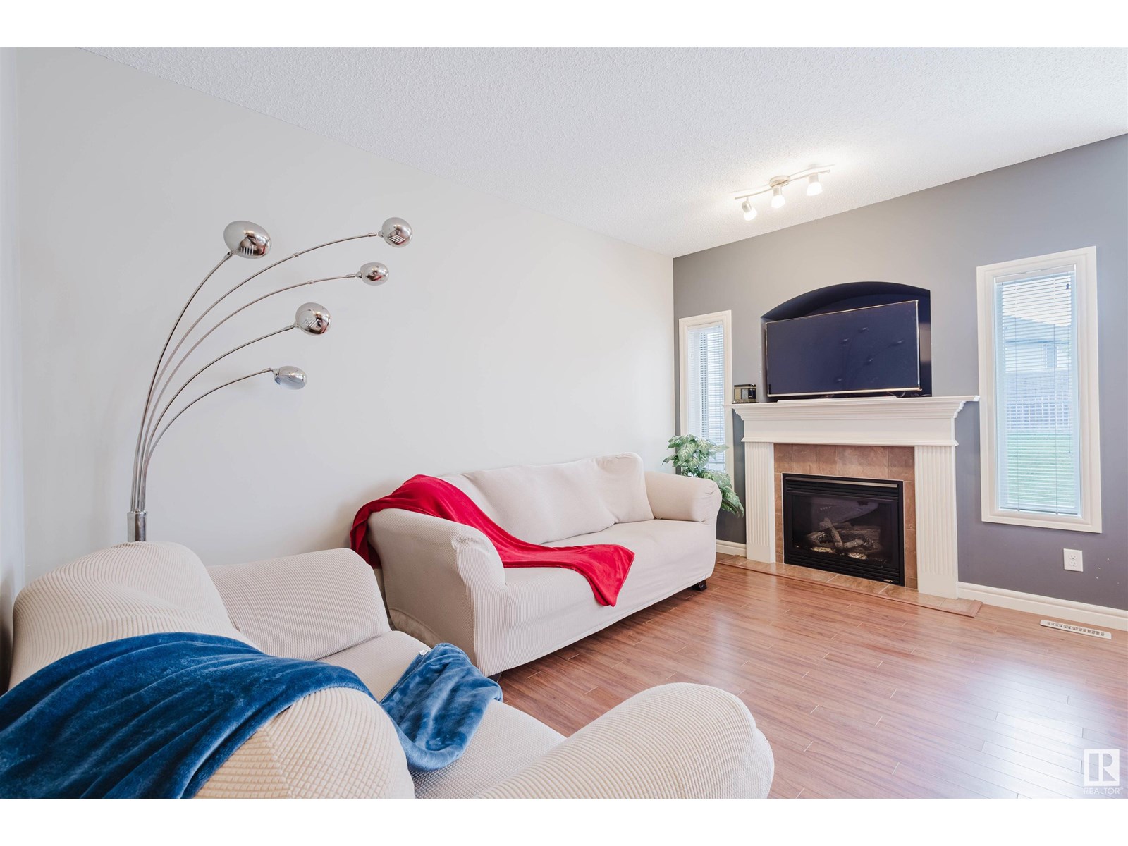 Photo 11 of 11409 13 Av Sw, Edmonton AB