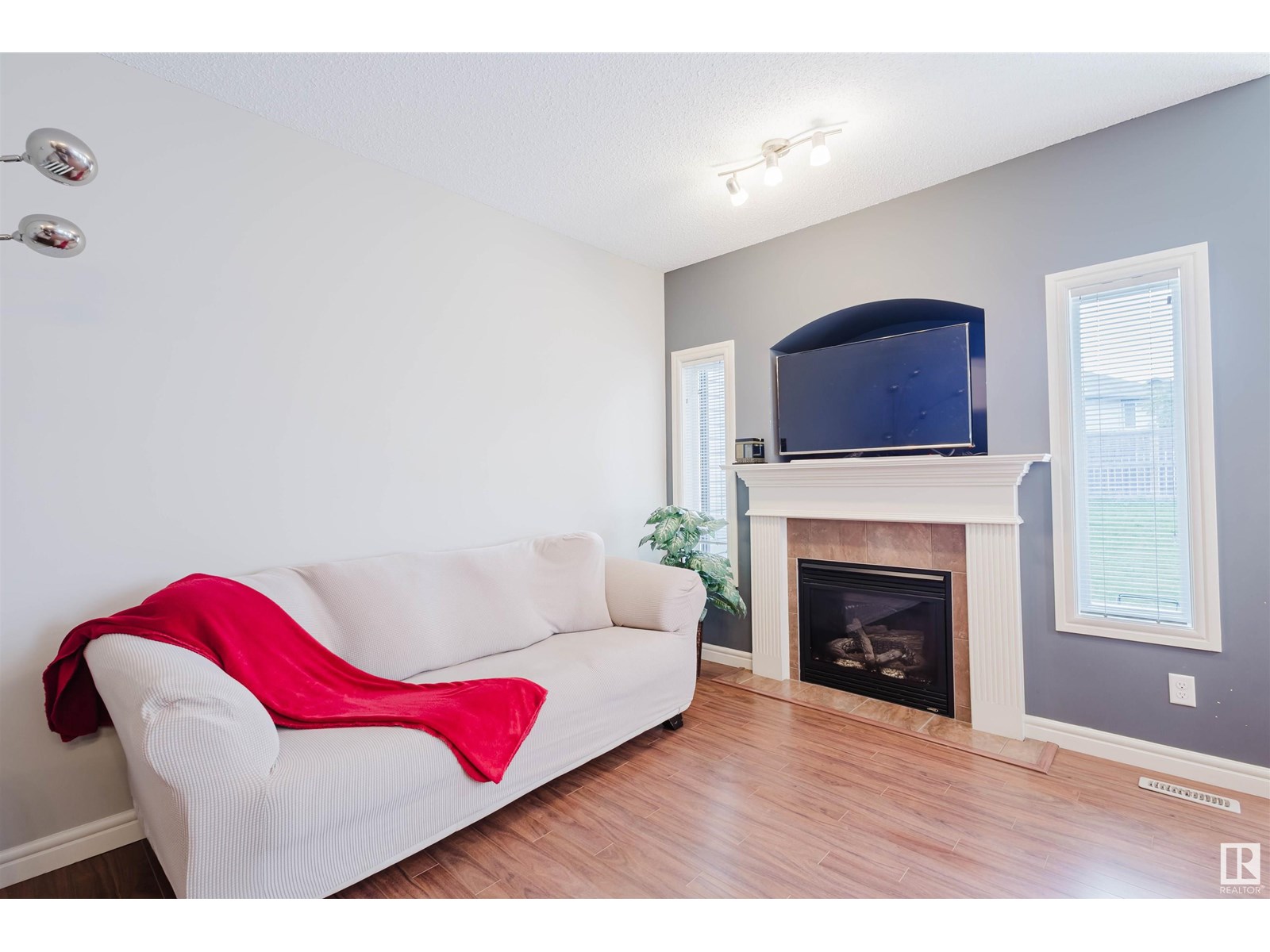 Photo 12 of 11409 13 Av Sw, Edmonton AB
