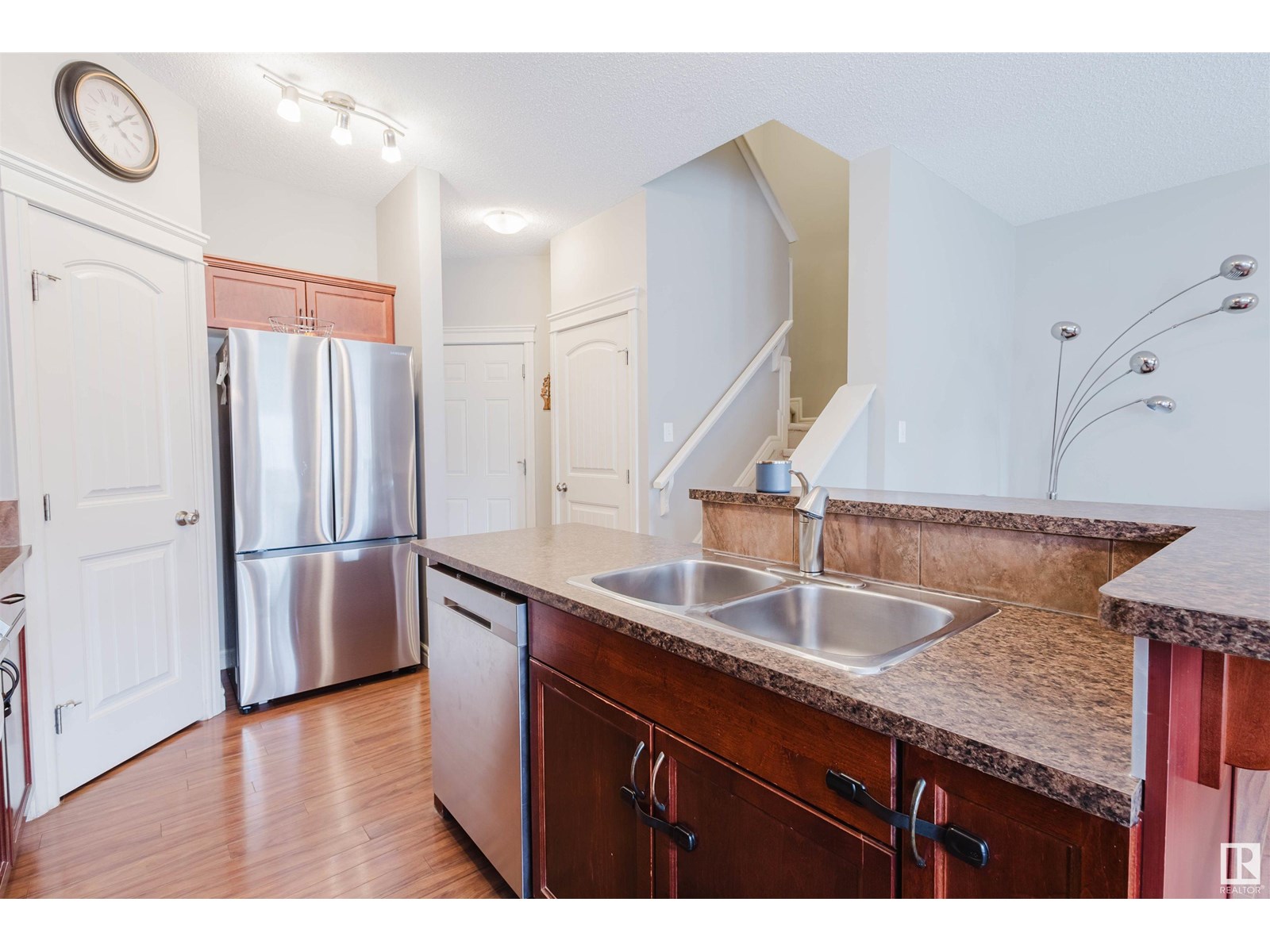 Photo 8 of 11409 13 Av Sw, Edmonton AB