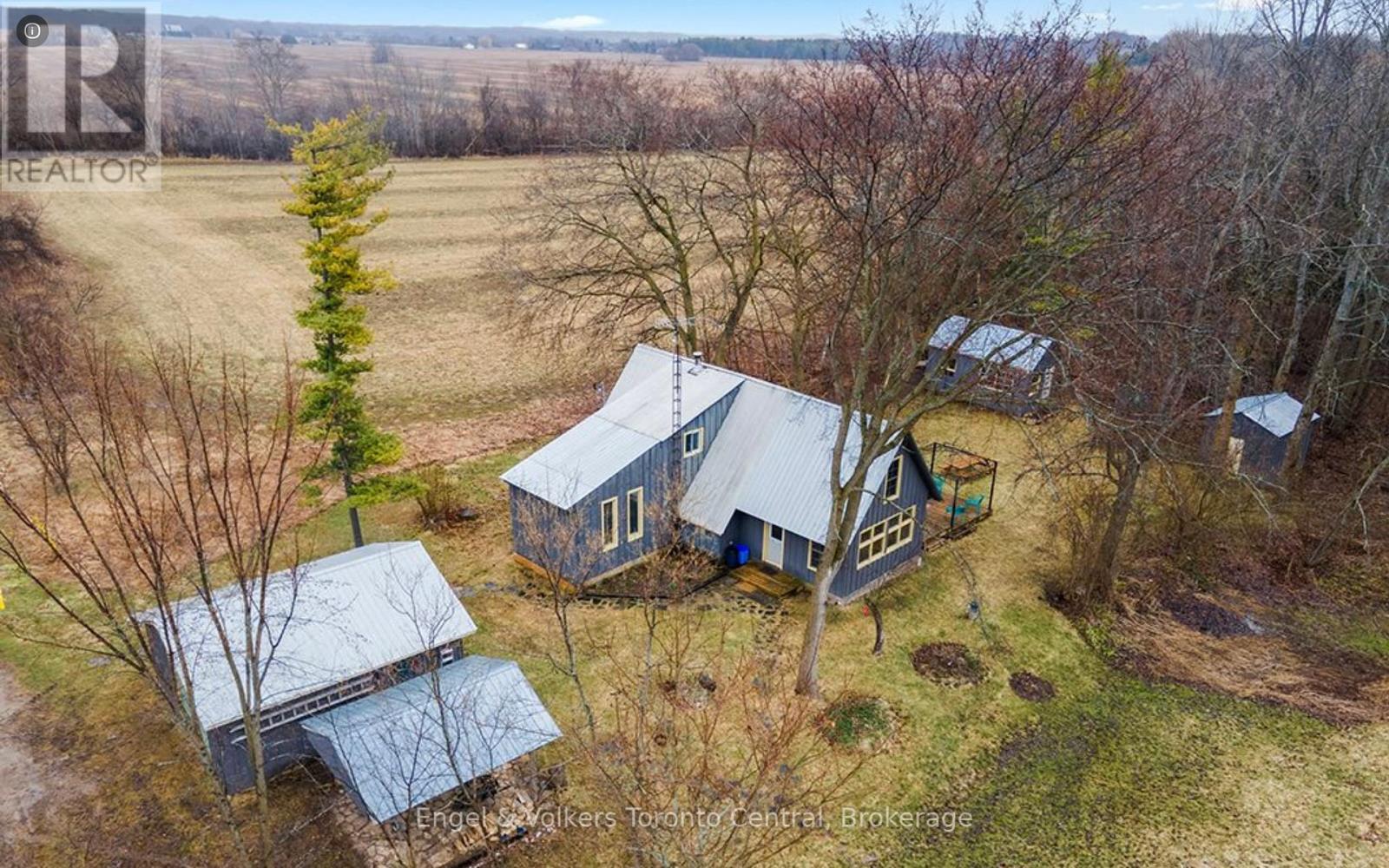 Photo 4 of 7237 Nottawasaga 6 7 Side Road, Clearview ON