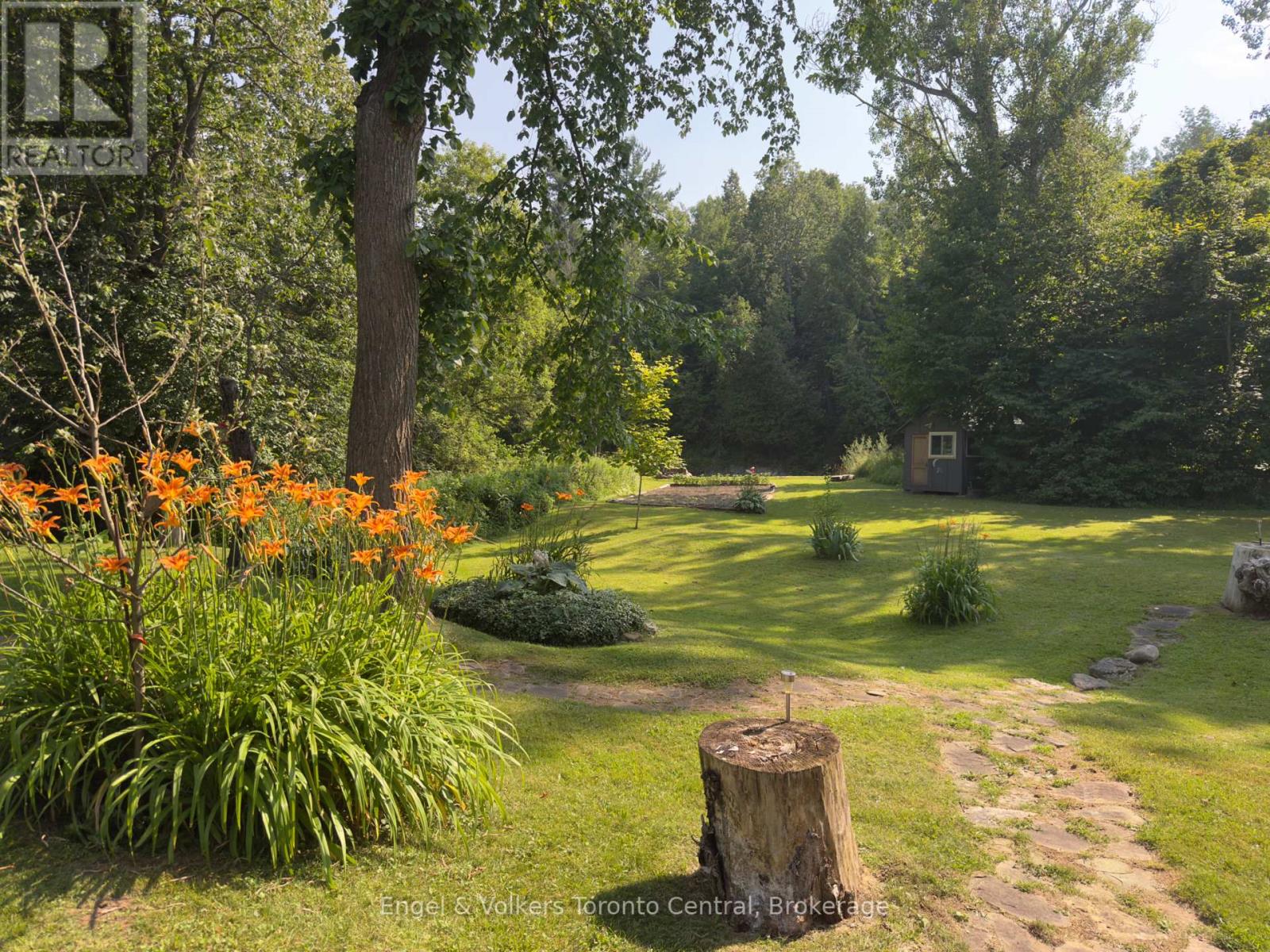 Photo 40 of 7237 Nottawasaga 6 7 Side Road, Clearview ON