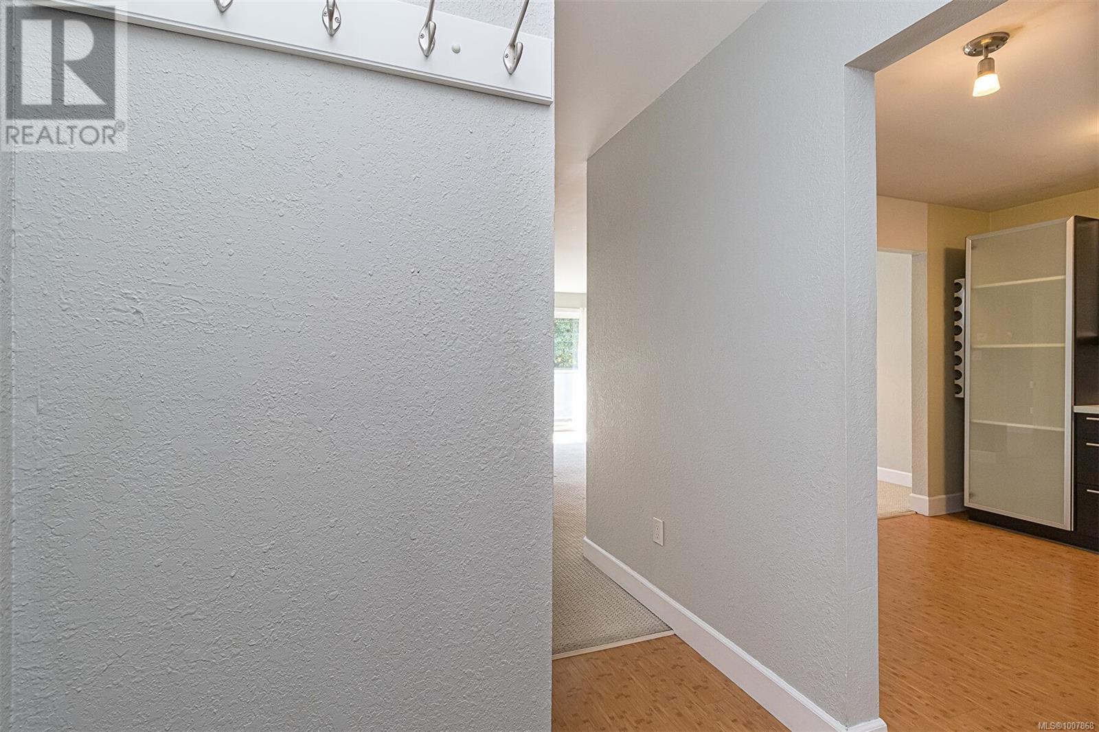 Photo 12 of 406 3252 Glasgow Ave, Saanich BC
