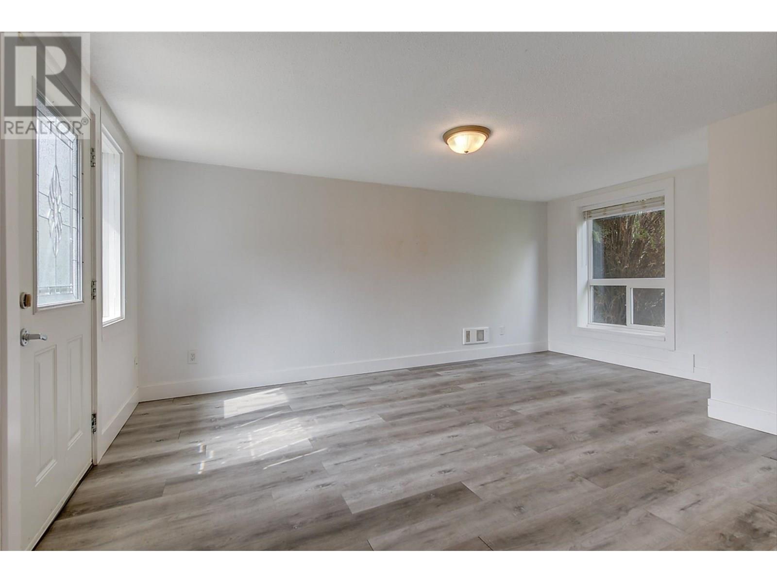 1 1291 Bernard Avenue, Kelowna