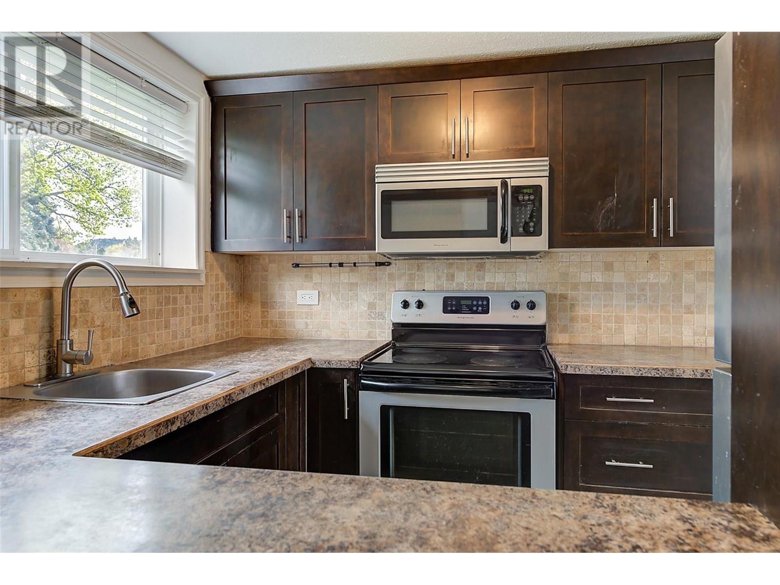 1 1291 Bernard Avenue, Kelowna