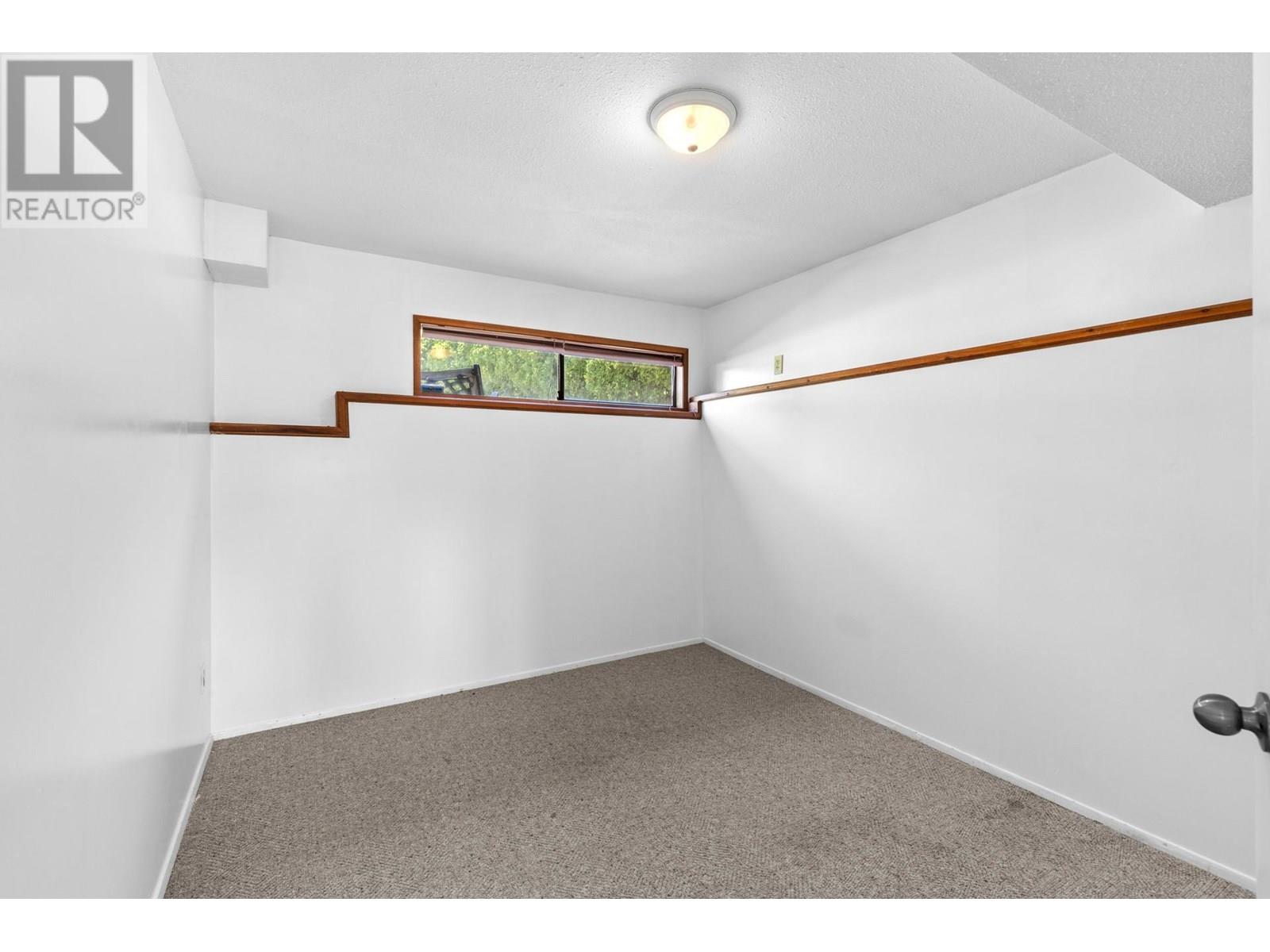 3202 Sunset Place, West Kelowna