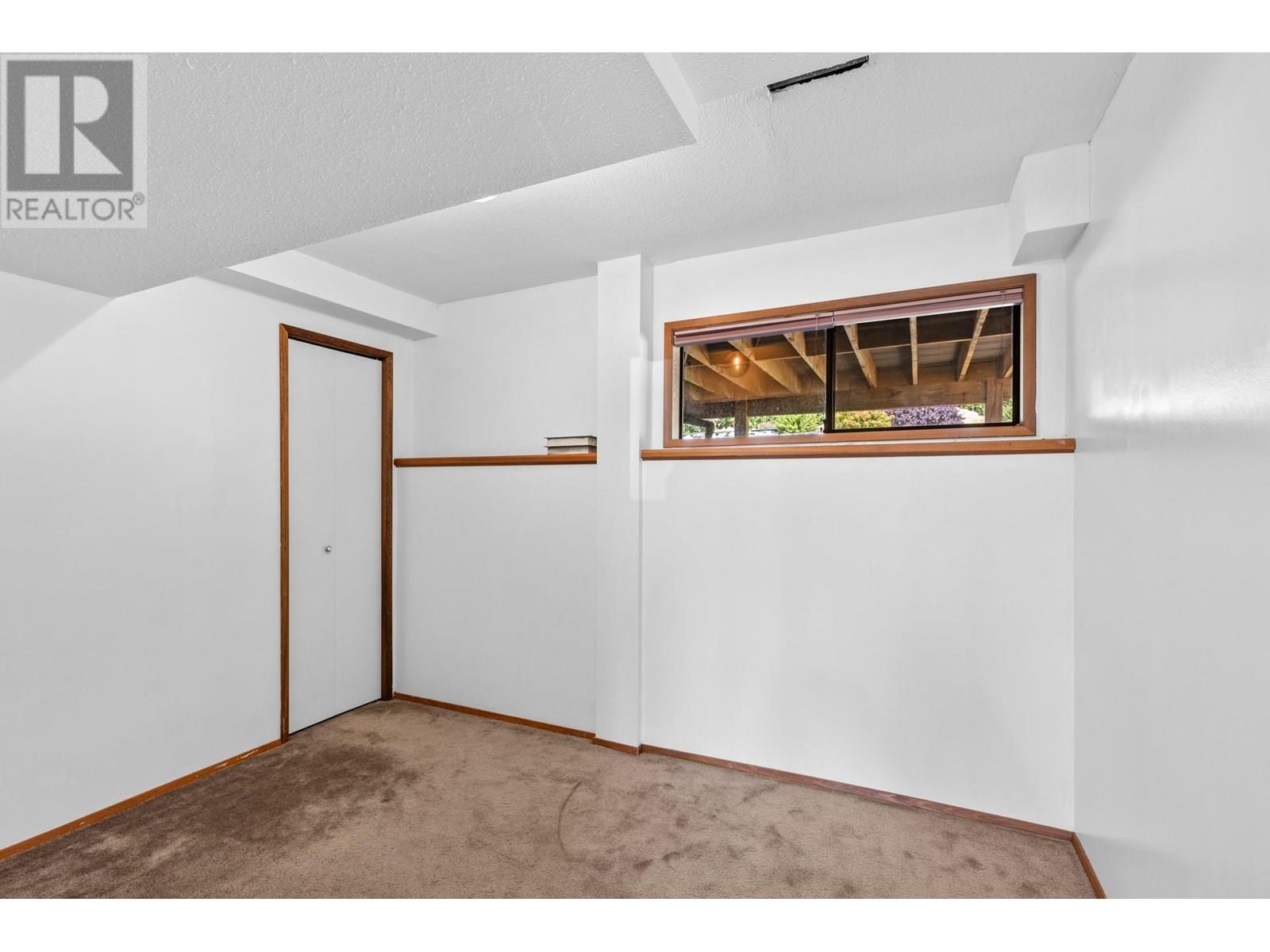  3202 Sunset Place, West Kelowna