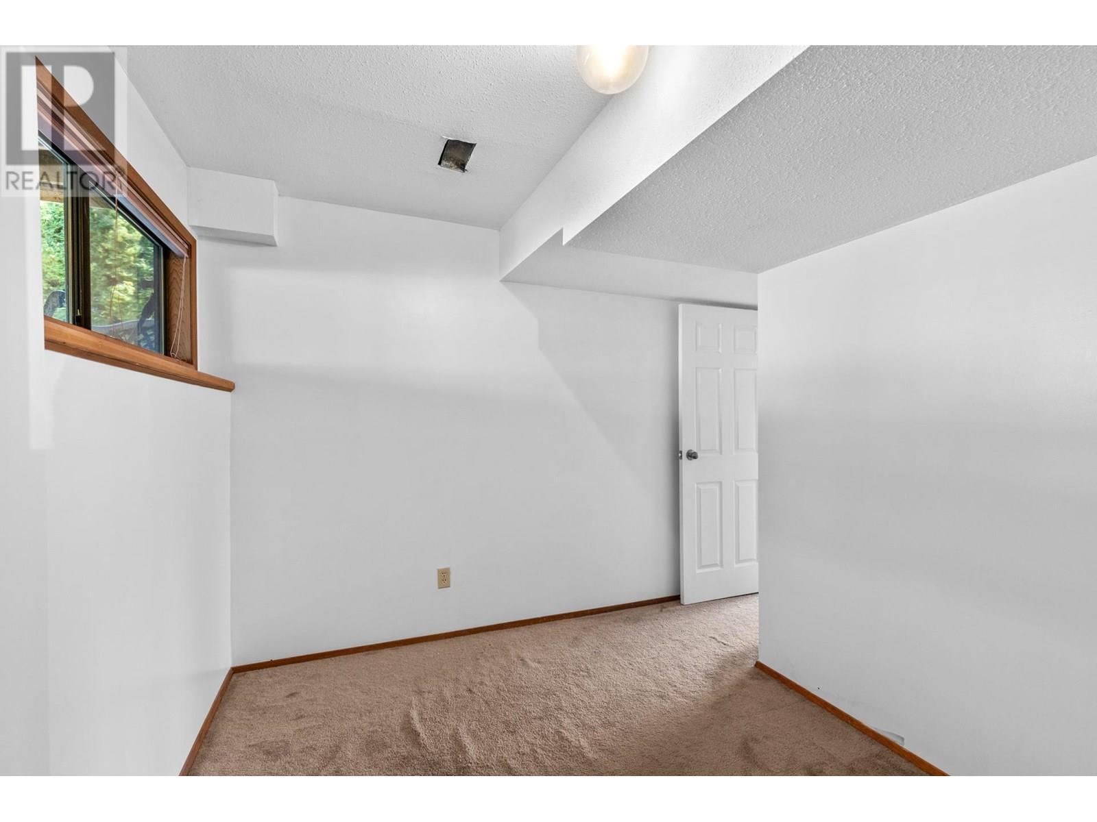  3202 Sunset Place, West Kelowna