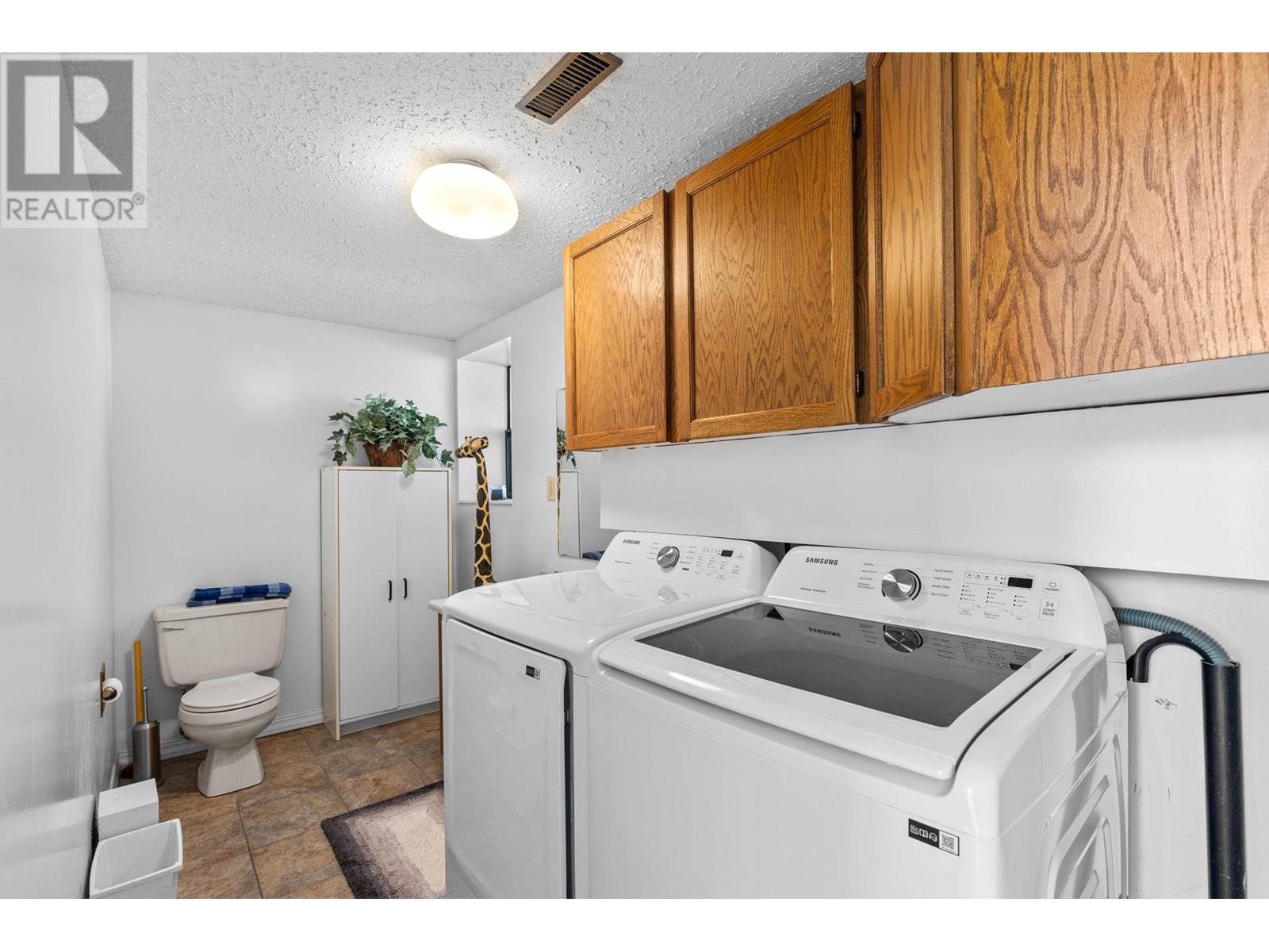  3202 Sunset Place, West Kelowna