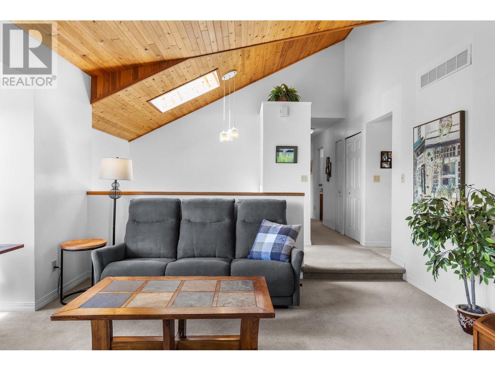  3202 Sunset Place, West Kelowna