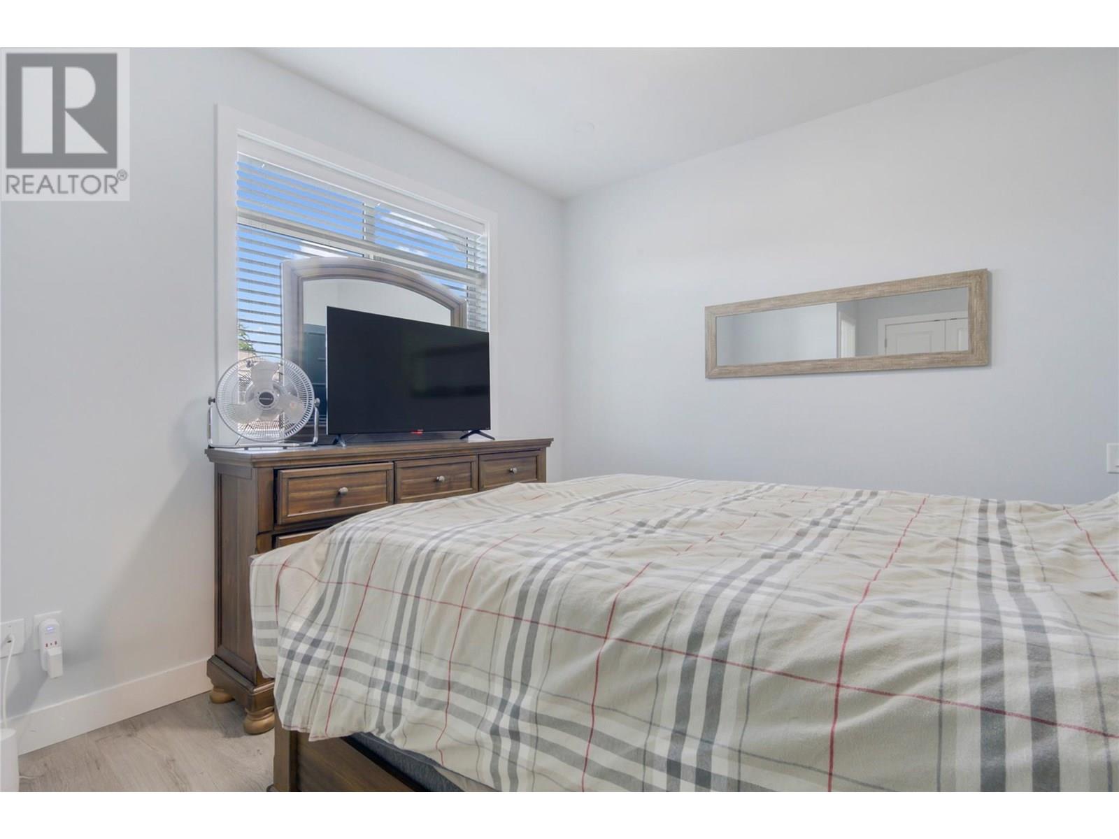 Photo 12 of 825 Cadder Avenue Unit 3, Kelowna BC