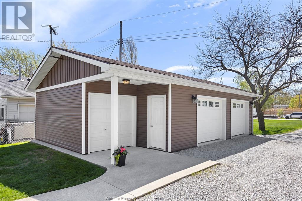 Photo 7 of 451 Charron Beach Road, Lakeshore ON