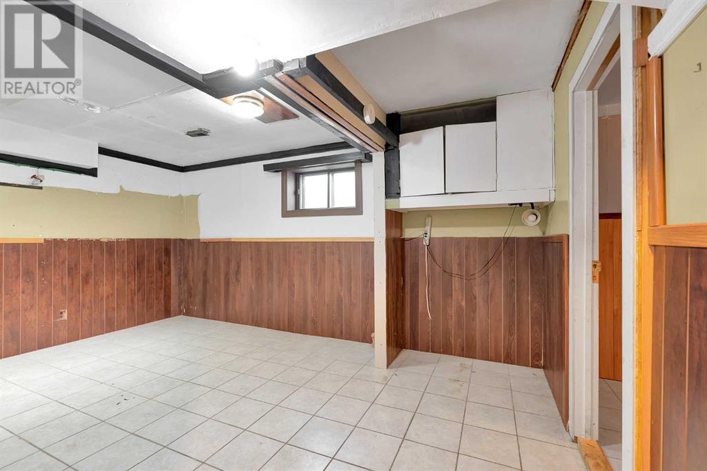 Single Family House Bi-level for Sale in   Street NW Bowness Calgary 