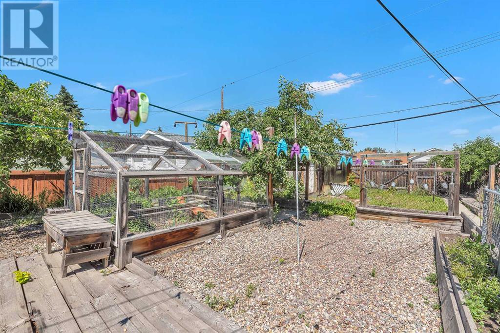 Single Family House Bi-level for Sale in   Street NW Bowness Calgary 