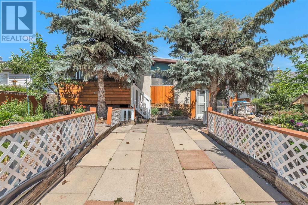 Single Family House Bi-level for Sale in   Street NW Bowness Calgary 