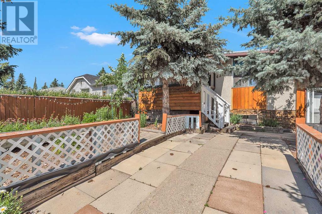 Single Family House Bi-level for Sale in   Street NW Bowness Calgary 
