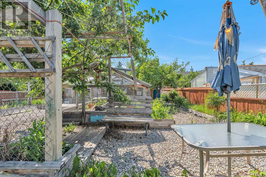 Single Family House Bi-level for Sale in   Street NW Bowness Calgary 