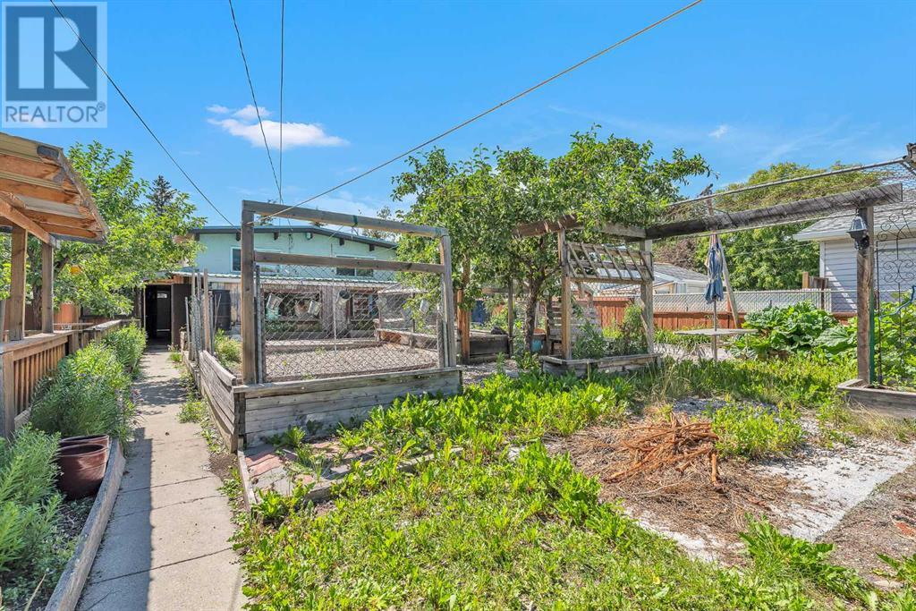Single Family House Bi-level for Sale in   Street NW Bowness Calgary 