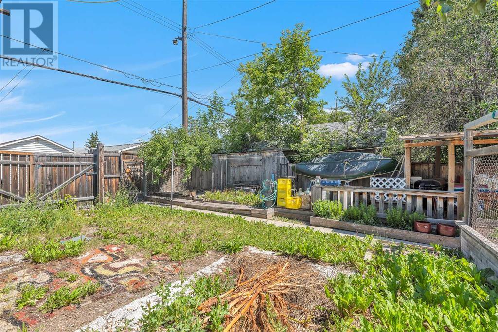 Single Family House Bi-level for Sale in   Street NW Bowness Calgary 