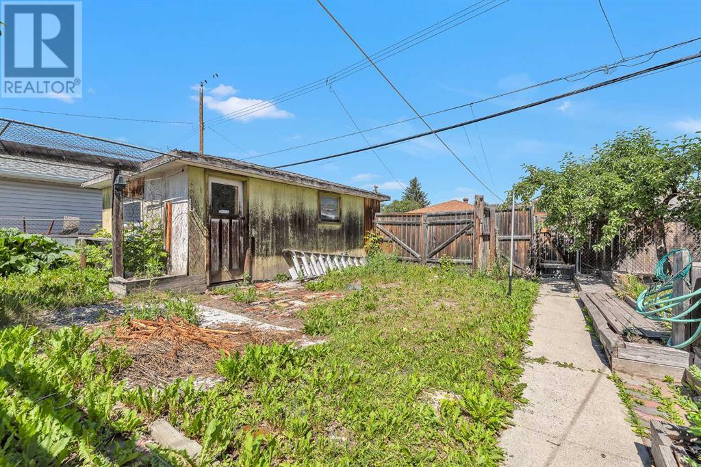 Single Family House Bi-level for Sale in   Street NW Bowness Calgary 