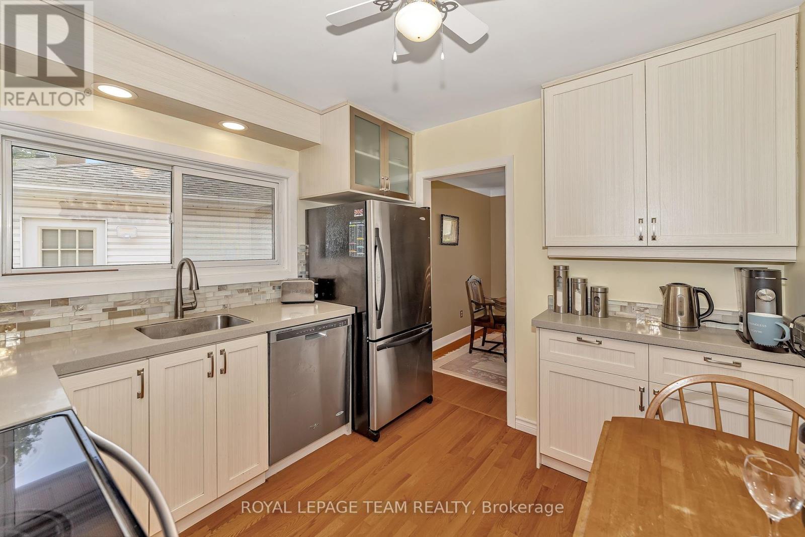 Photo 14 of 1830 Kerr Avenue, Ottawa ON