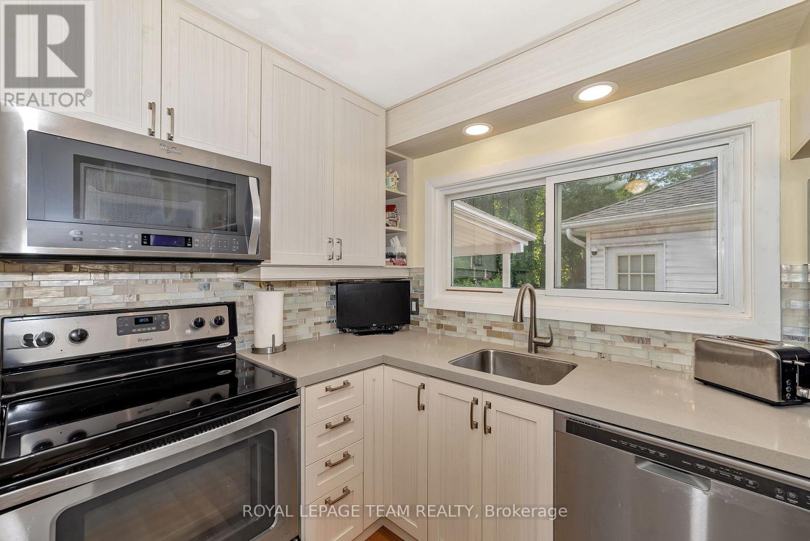 Photo 15 of 1830 Kerr Avenue, Ottawa ON