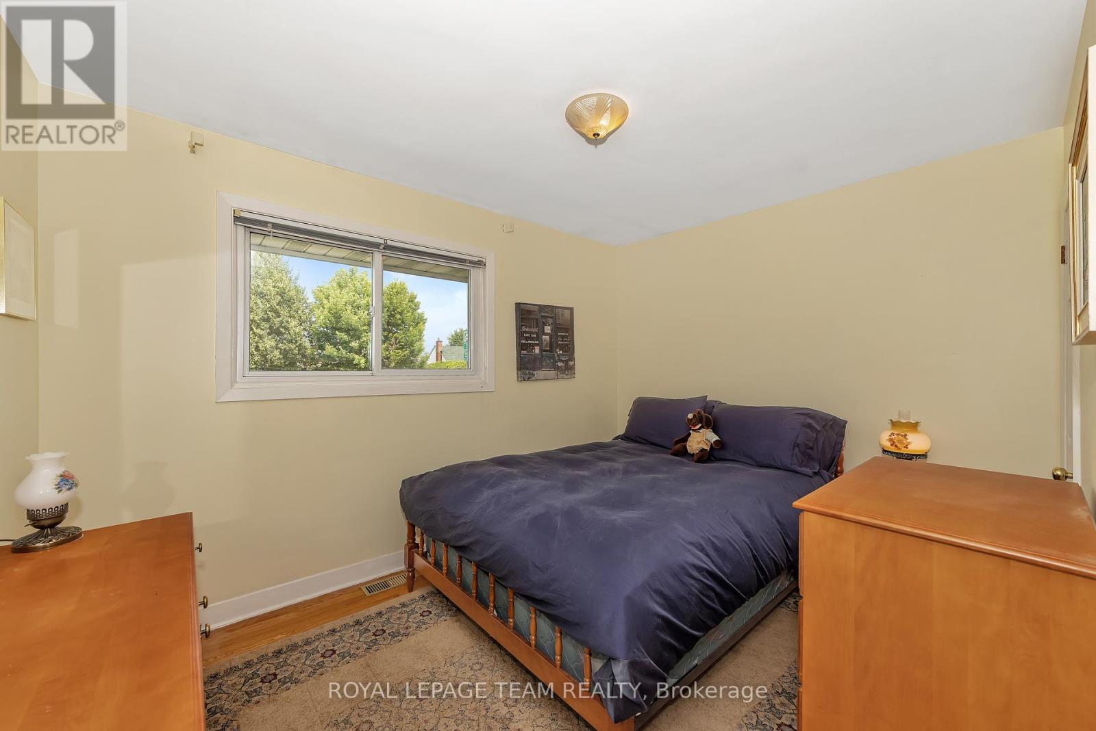 Photo 18 of 1830 Kerr Avenue, Ottawa ON