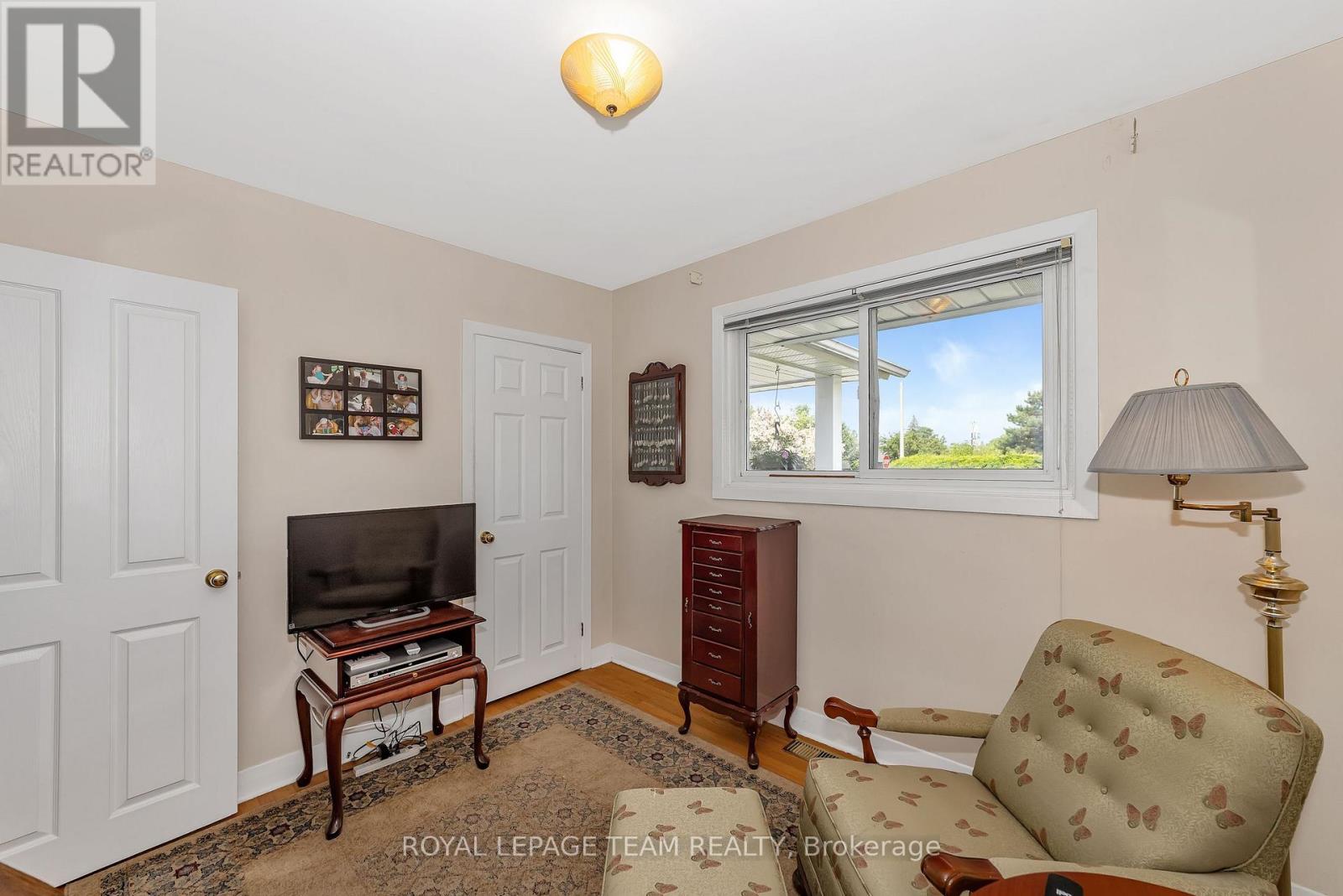 Photo 20 of 1830 Kerr Avenue, Ottawa ON