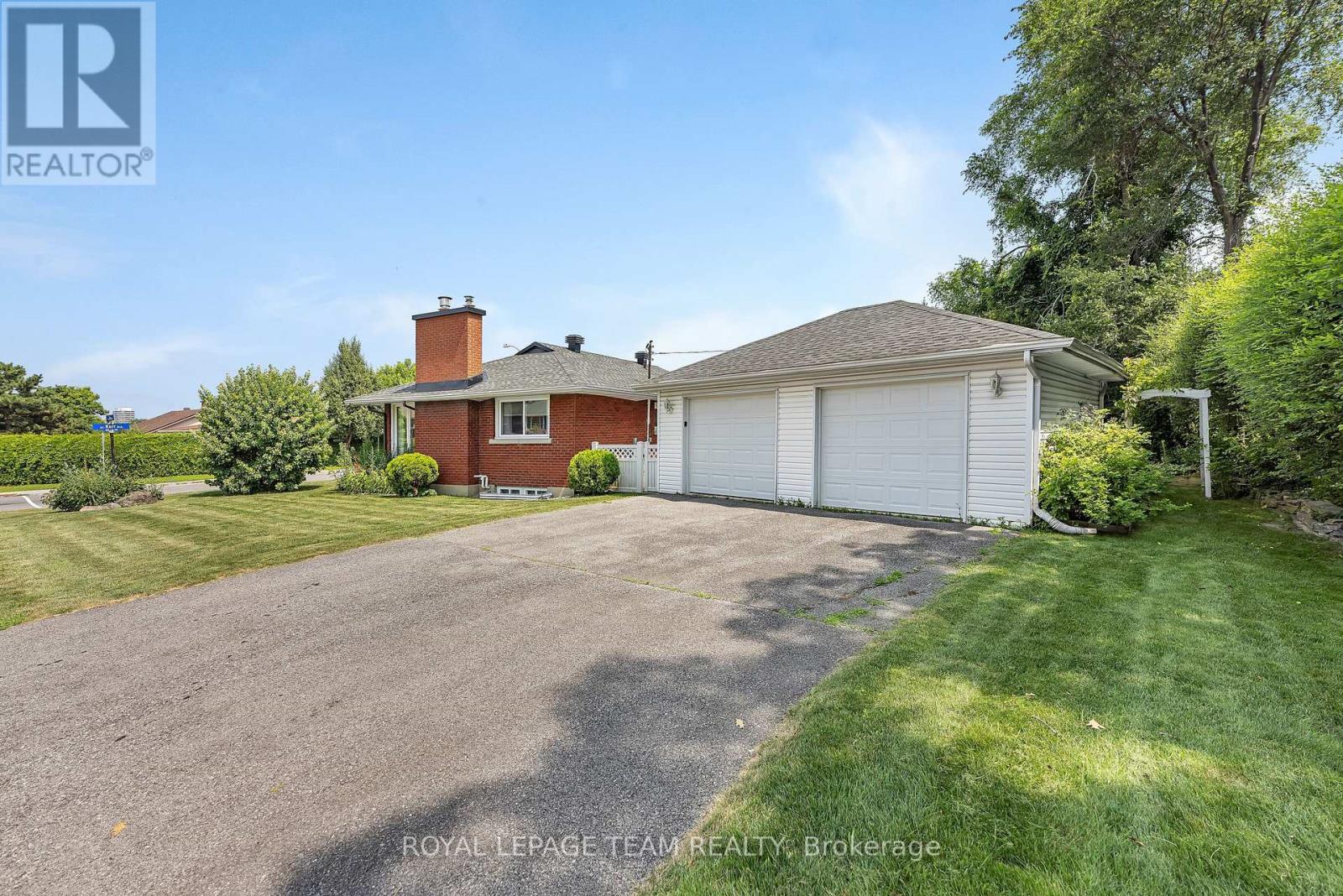 Photo 6 of 1830 Kerr Avenue, Ottawa ON