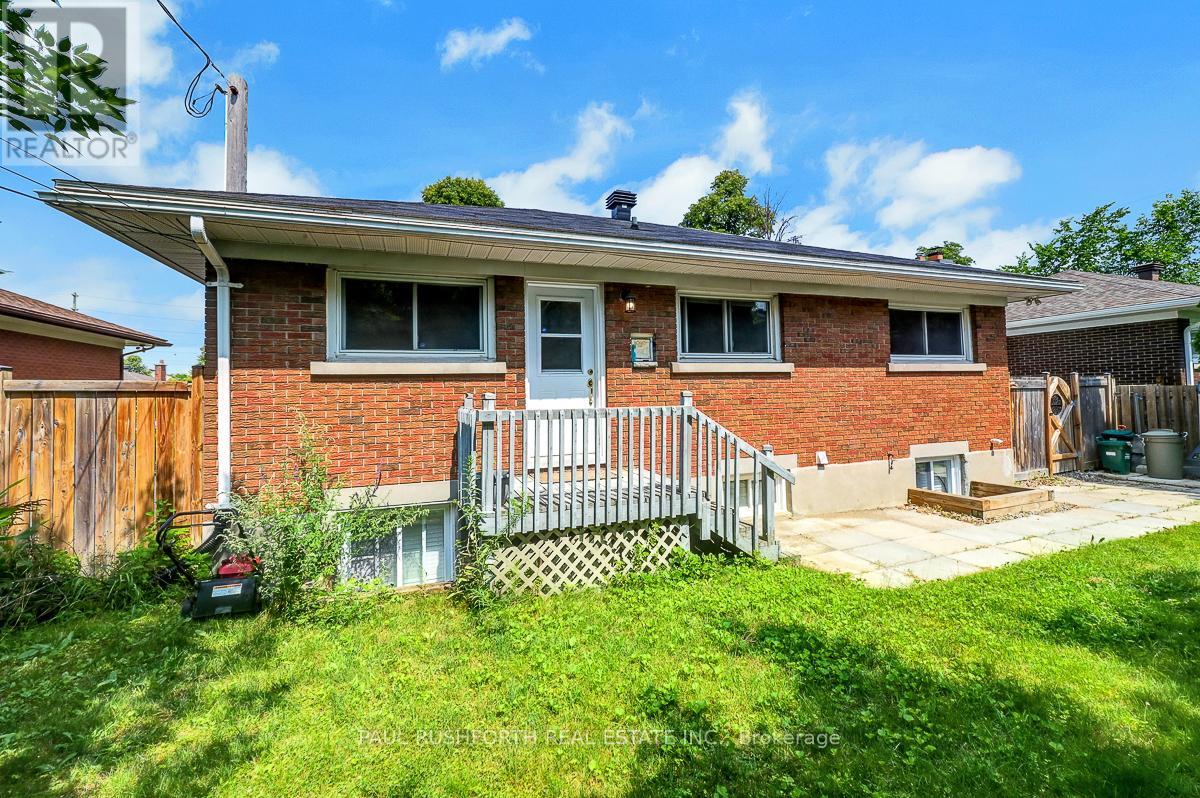 Photo 14 of 2390 Sudbury Avenue, Ottawa ON