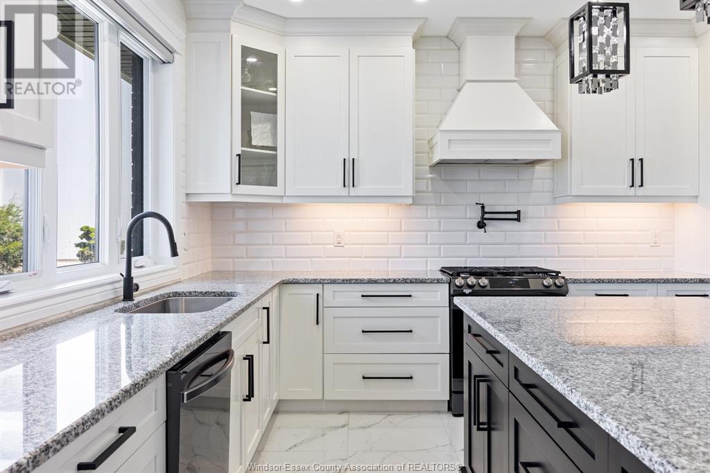 Photo 25 of 19 Emily Avenue, Kingsville ON