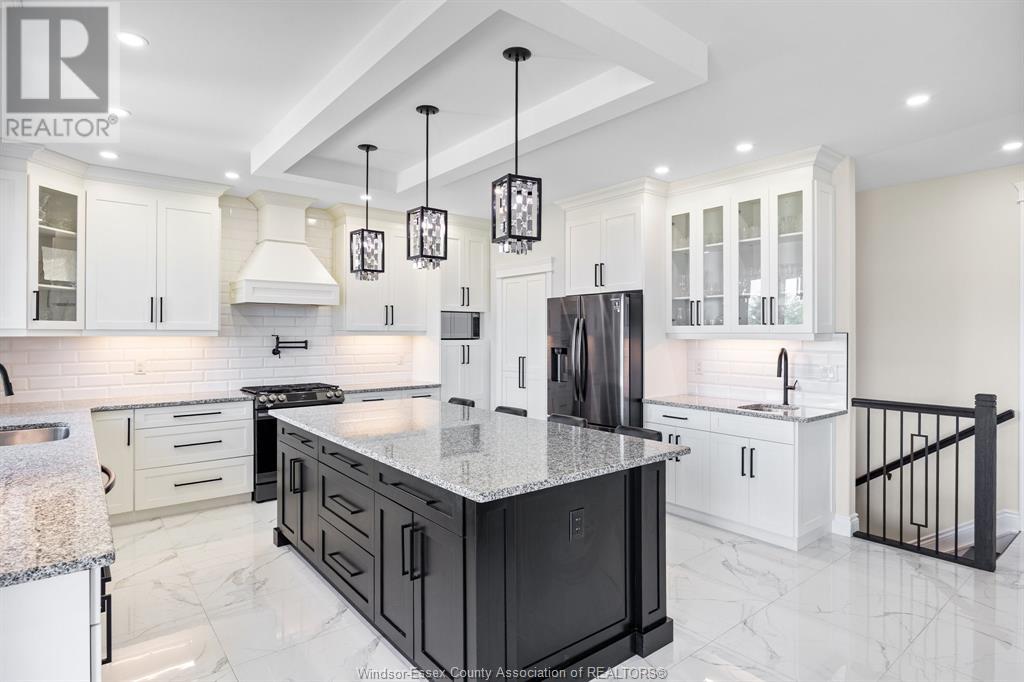 Photo 5 of 19 Emily Avenue, Kingsville ON