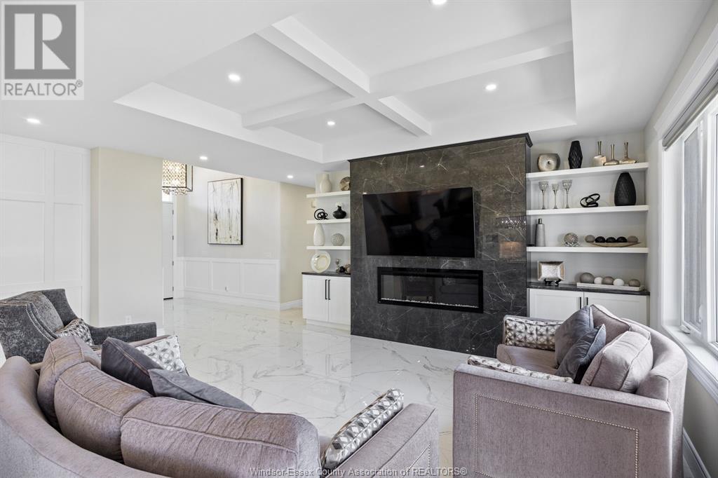 Photo 32 of 19 Emily Avenue, Kingsville ON
