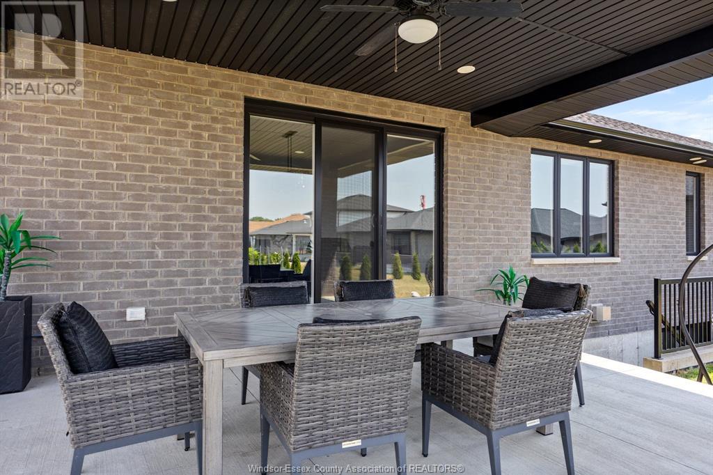 Photo 35 of 19 Emily Avenue, Kingsville ON