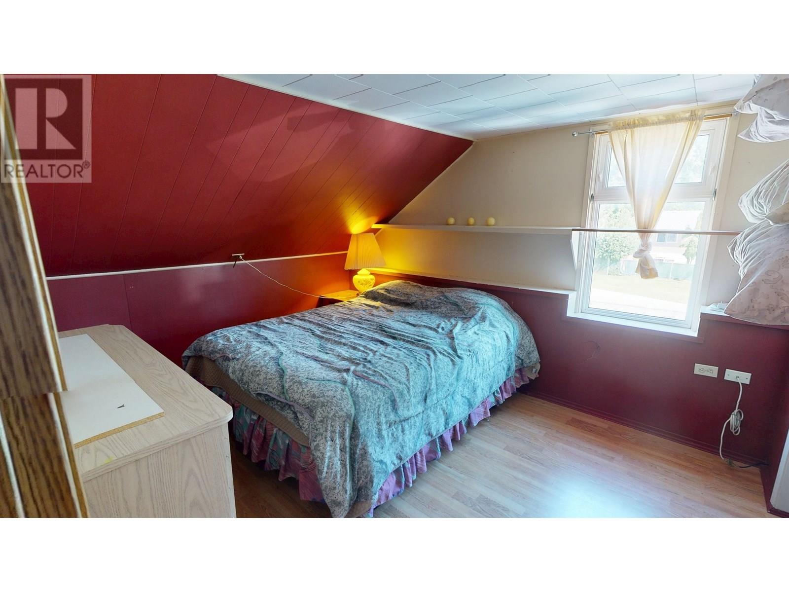 365 HILL STREET, Quesnel